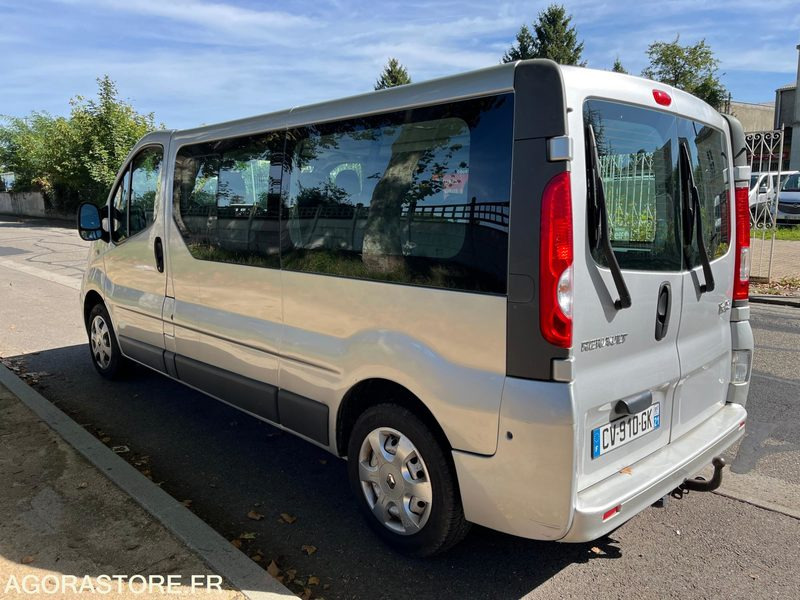 MINIBUS VL - 9 PLACES - TRAFIC - L2 H1 - 115 CH - CLIM- 165200 KMS - ATTELAGE - Minibus, Mikrobus: obrázek 4 MINIBUS VL - 9 PLACES - TRAFIC - L2 H1 - 115 CH - CLIM- 165200 KMS - ATTELAGE - Minibus, Mikrobus: obrázek 4
