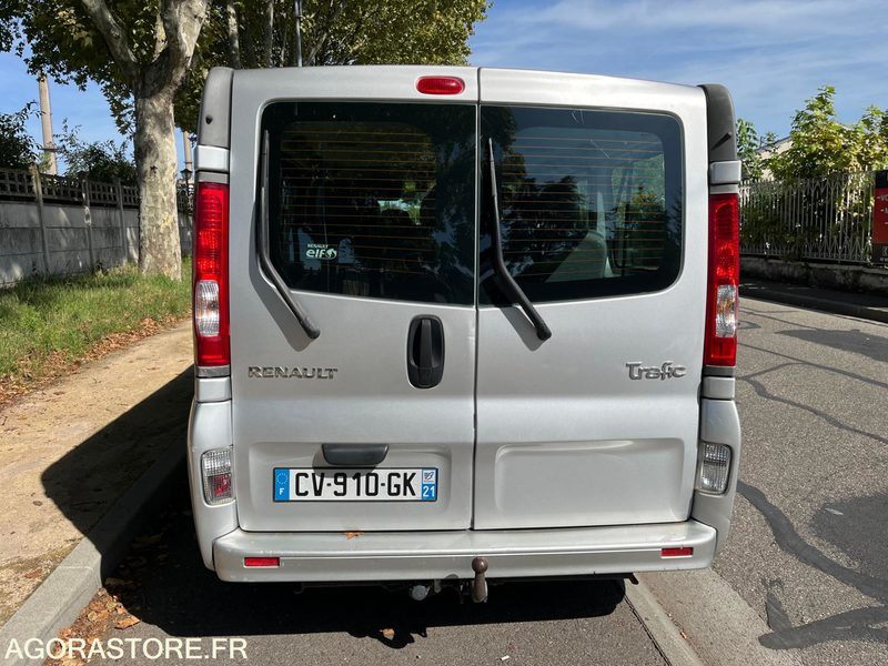 MINIBUS VL - 9 PLACES - TRAFIC - L2 H1 - 115 CH - CLIM- 165200 KMS - ATTELAGE - Minibus, Mikrobus: obrázek 5 MINIBUS VL - 9 PLACES - TRAFIC - L2 H1 - 115 CH - CLIM- 165200 KMS - ATTELAGE - Minibus, Mikrobus: obrázek 5