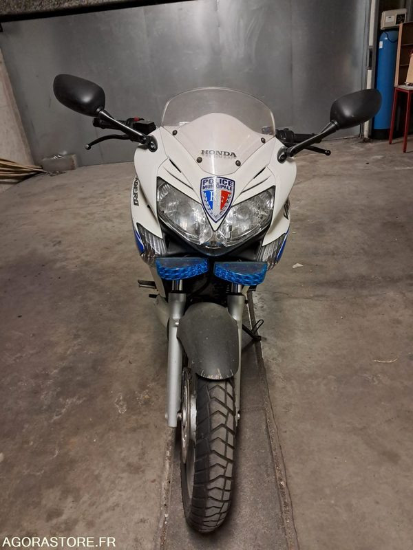 MOTO HONDA VARADERO 125 - Motocykl: obrázek 3 MOTO HONDA VARADERO 125 - Motocykl: obrázek 3