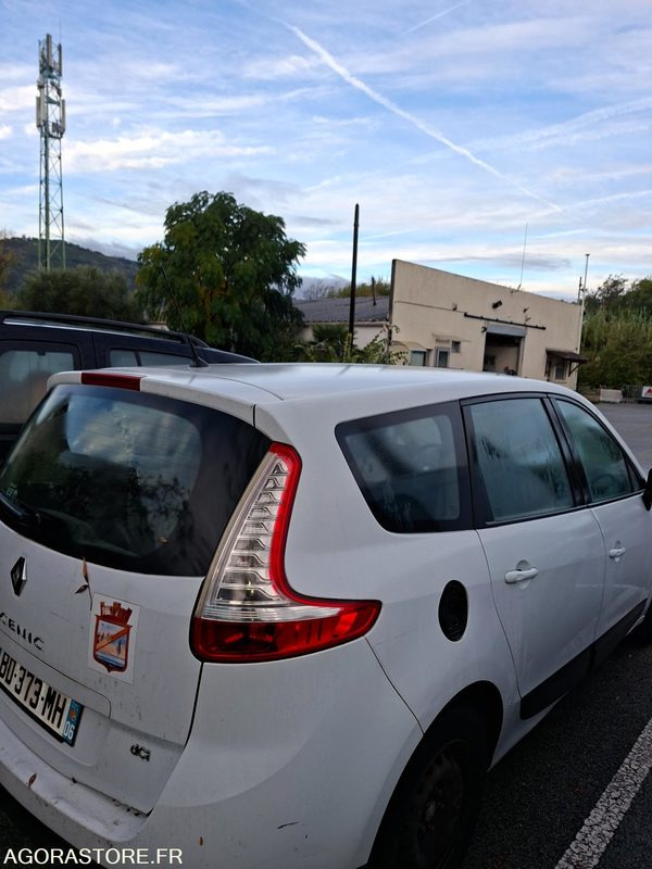 Megane Scenic - Osobní auto: obrázek 3 Megane Scenic - Osobní auto: obrázek 3