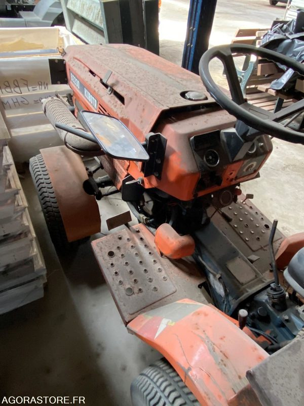Microtracteur Kubota B6200D - Traktor: obrázek 4 Microtracteur Kubota B6200D - Traktor: obrázek 4