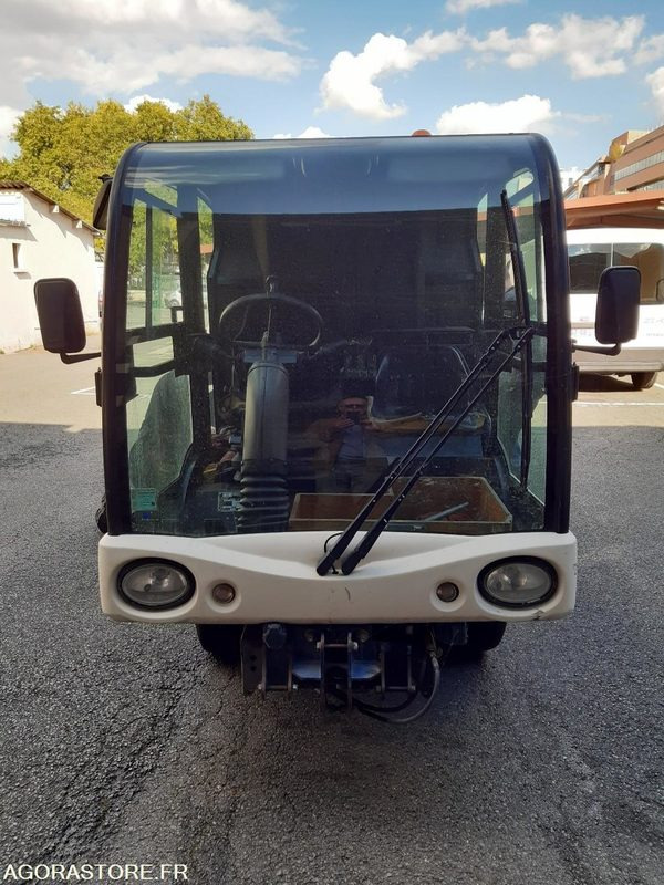 Mini laveuse Mathieu M10 - Elektrické užitkové vozidlo: obrázek 1 Mini laveuse Mathieu M10 - Elektrické užitkové vozidlo: obrázek 1