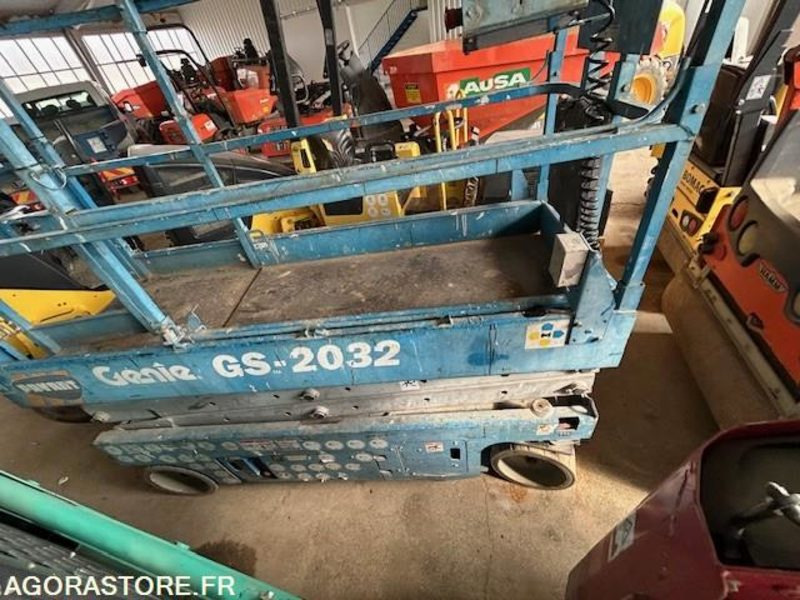 NACELLE CISEAUX GENIE GS-2032 423 HRS 2006 - Nůžková plošina: obrázek 4 NACELLE CISEAUX GENIE GS-2032 423 HRS 2006 - Nůžková plošina: obrázek 4