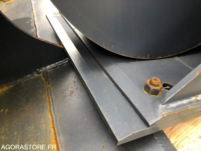 Godet 600mm AXE 55mm GEITH QC55 NEUF - Náhradní díly pro Stavební technika: obrázek 2 Godet 600mm AXE 55mm GEITH QC55 NEUF - Náhradní díly pro Stavební technika: obrázek 2