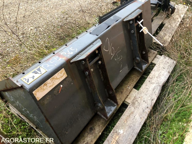Godet CASE 1250 mm - Náhradní díly pro Stavební technika: obrázek 2 Godet CASE 1250 mm - Náhradní díly pro Stavební technika: obrázek 2