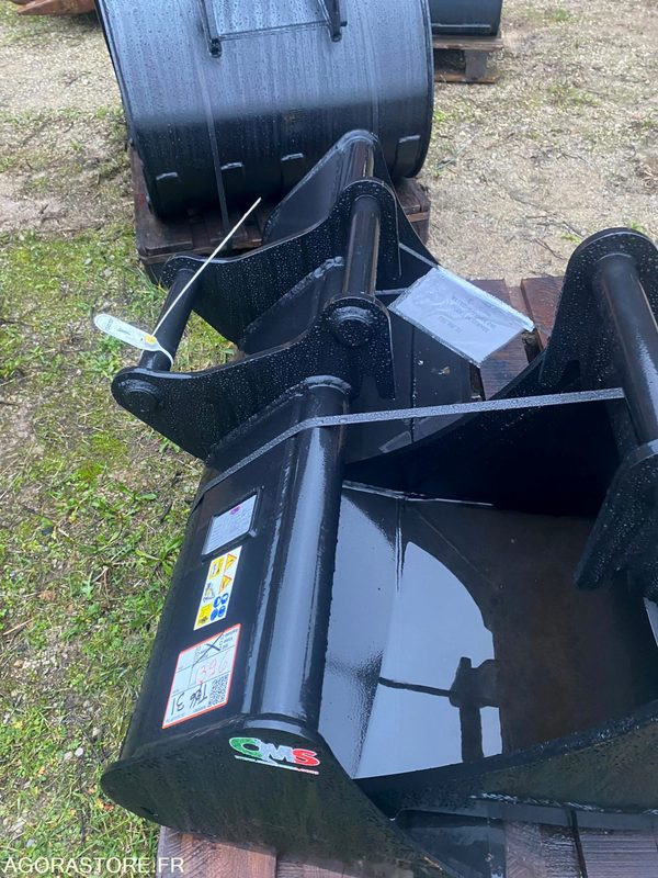 Godet Curage 1200mm S40 NEUF - Náhradní díly pro Stavební technika: obrázek 4 Godet Curage 1200mm S40 NEUF - Náhradní díly pro Stavební technika: obrázek 4