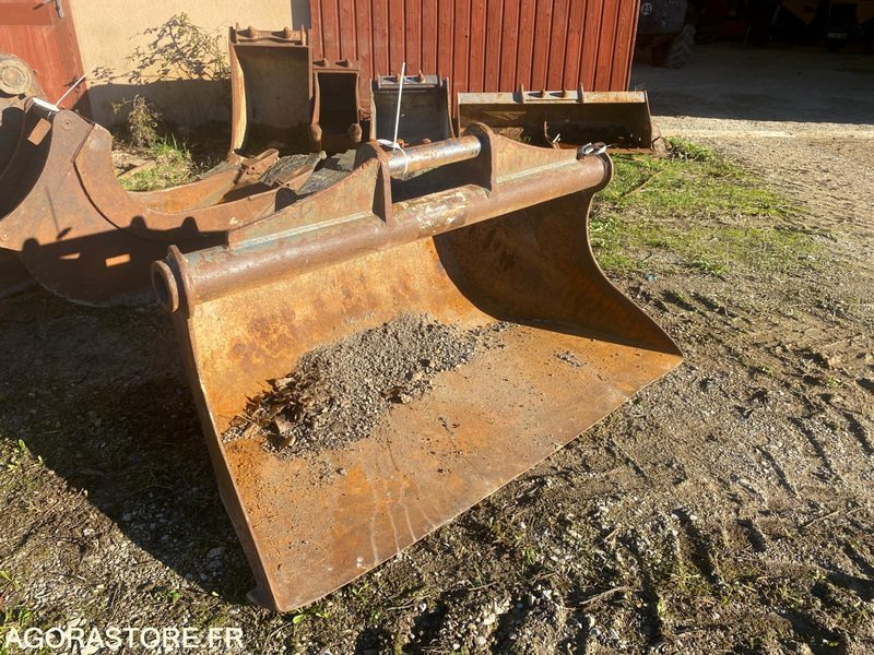 Godet Curage 1400mm S60 - Náhradní díly pro Stavební technika: obrázek 1 Godet Curage 1400mm S60 - Náhradní díly pro Stavební technika: obrázek 1
