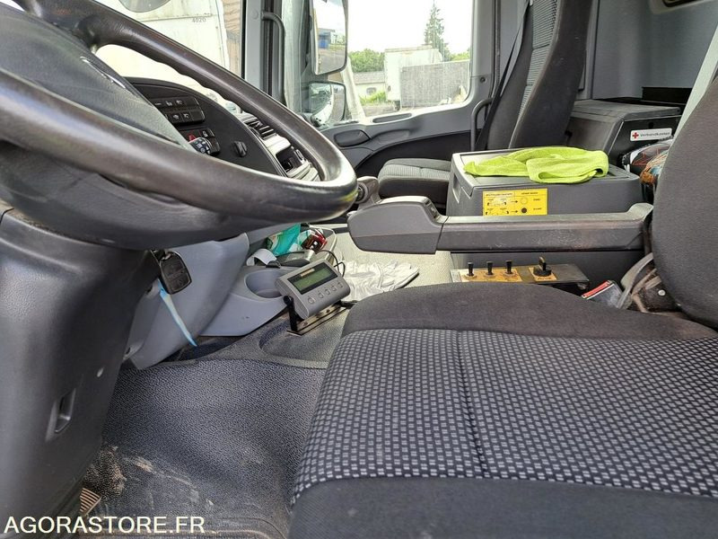 CAMION 6X2 AMPLIROLL-MERCEDES ACTROS - 2013 - 385 389KMS - Nákladní auto: obrázek 2 CAMION 6X2 AMPLIROLL-MERCEDES ACTROS - 2013 - 385 389KMS - Nákladní auto: obrázek 2