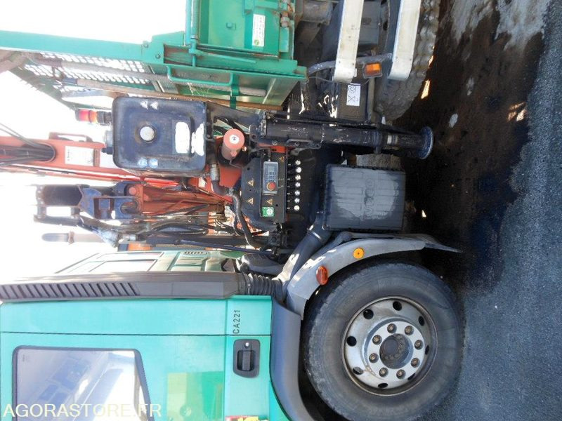 CAMION PTAC < 19 T IVECO 120E 18 (CA221) - Nákladní auto: obrázek 3 CAMION PTAC < 19 T IVECO 120E 18 (CA221) - Nákladní auto: obrázek 3