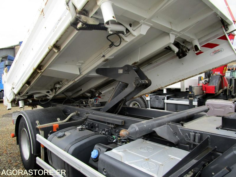 Camion Porteur Tribenne Renault D.wide 250 - 2019 - 84 750km - TRES BON ETAT - Nákladní auto: obrázek 2 Camion Porteur Tribenne Renault D.wide 250 - 2019 - 84 750km - TRES BON ETAT - Nákladní auto: obrázek 2