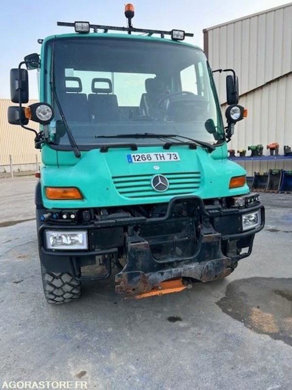 MERCEDES UNIMOG U300C VERSION COMMUNALE 2000 97652 KM - Nákladní auto: obrázek 1 MERCEDES UNIMOG U300C VERSION COMMUNALE 2000 97652 KM - Nákladní auto: obrázek 1