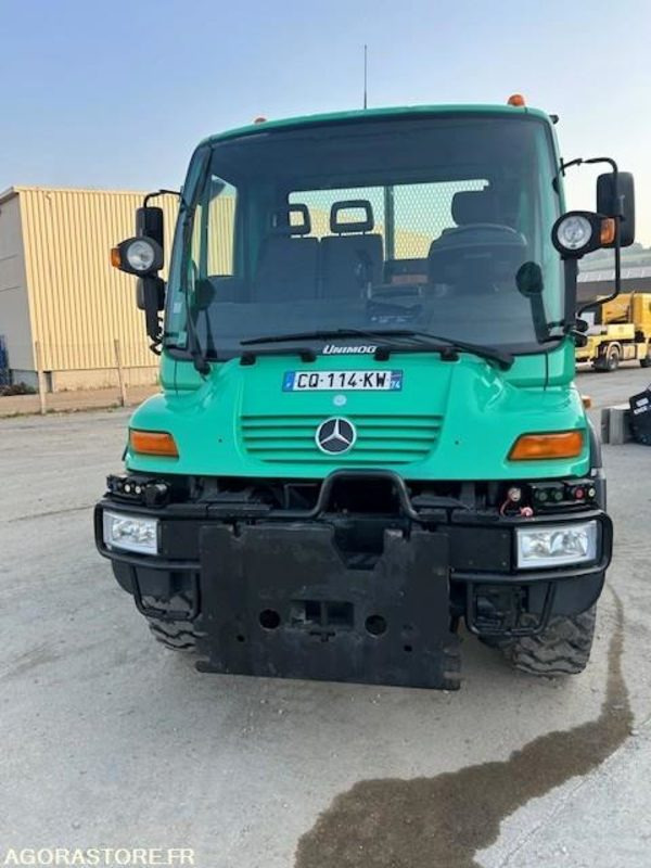 MERCEDES UNIMOG U300C VERSION COMMUNALE 2003 38210 KM + EPAREUSE CMV 450GP - Nákladní auto: obrázek 5 MERCEDES UNIMOG U300C VERSION COMMUNALE 2003 38210 KM + EPAREUSE CMV 450GP - Nákladní auto: obrázek 5