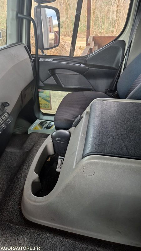 Porteur frigo Volvo FE 260 - Nákladní auto: obrázek 5 Porteur frigo Volvo FE 260 - Nákladní auto: obrázek 5