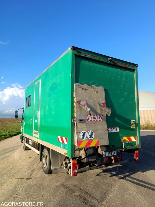 Renault Midlum 180 dci - VASP Base vie - 9 places - NON ROULANT - Nákladní auto: obrázek 2 Renault Midlum 180 dci - VASP Base vie - 9 places - NON ROULANT - Nákladní auto: obrázek 2