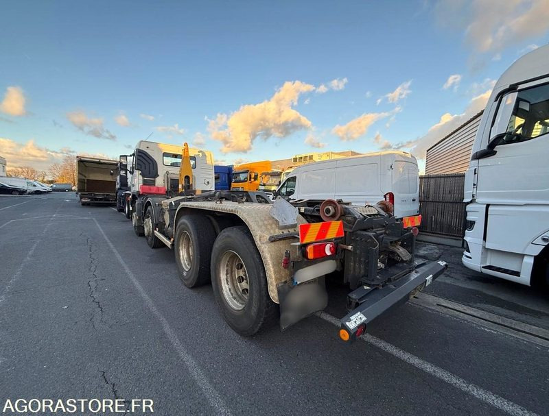 VOLVO FM12 380 - 2004 - 636 982 - Nákladní auto: obrázek 4 VOLVO FM12 380 - 2004 - 636 982 - Nákladní auto: obrázek 4