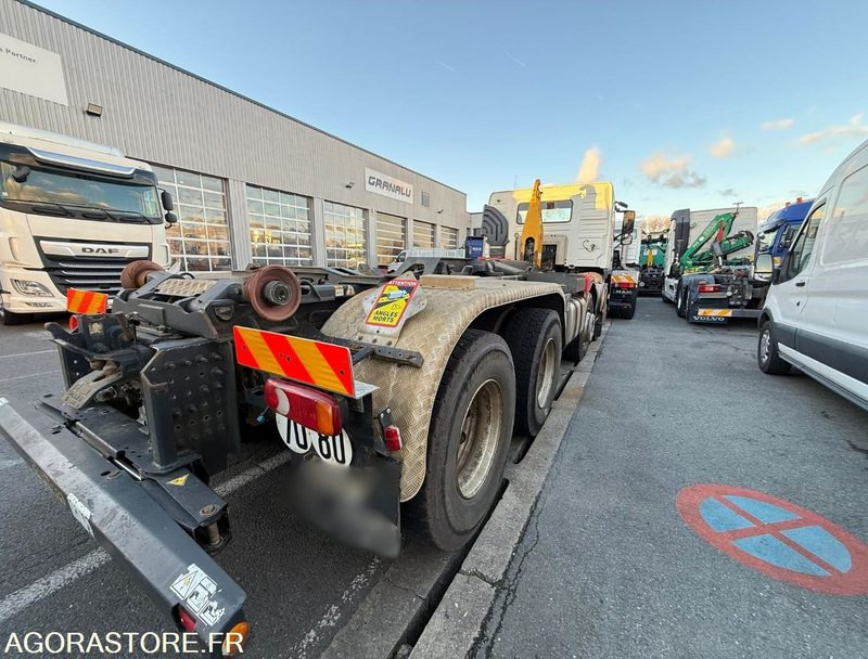 VOLVO FM12 380 - 2004 - 636 982 - Nákladní auto: obrázek 3 VOLVO FM12 380 - 2004 - 636 982 - Nákladní auto: obrázek 3