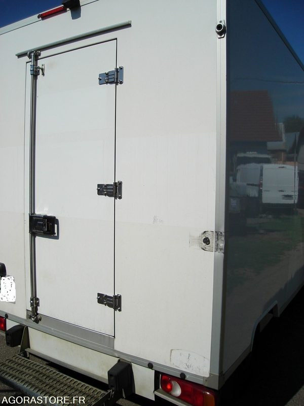 OPEL VIVARO FRIGORIFIQUE - 2017 - 159600KM - Chladící dodávka: obrázek 3 OPEL VIVARO FRIGORIFIQUE - 2017 - 159600KM - Chladící dodávka: obrázek 3