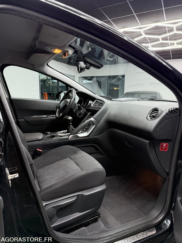 PEUGEOT 3008 1.6L HDI 115CH CROSSWAY - SUV: obrázek 4 PEUGEOT 3008 1.6L HDI 115CH CROSSWAY - SUV: obrázek 4