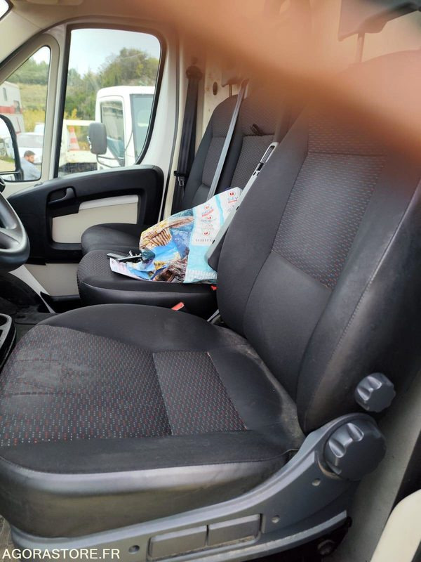 Malá dodávka PEUGEOT BOXER L1H1 2.0 BlueHDi 110CH - 2017 - 239000KMS: obrázek 6