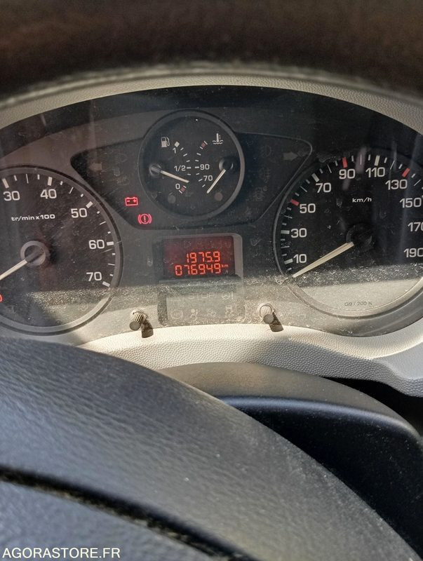 PEUGEOT EXPERT 76949 kms 2007 - Furgon: obrázek 3 PEUGEOT EXPERT 76949 kms 2007 - Furgon: obrázek 3