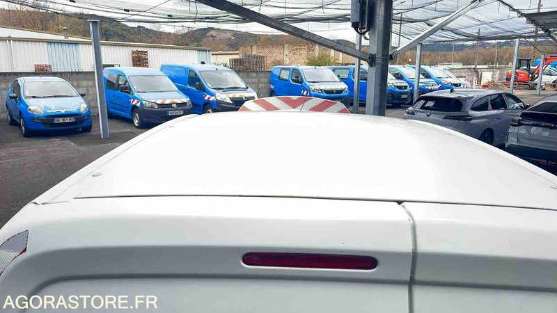 Malá dodávka PEUGEOT PARTNER DANGEL - 2016 - 194550KM - EE566FD: obrázek 9 Malá dodávka PEUGEOT PARTNER DANGEL - 2016 - 194550KM - EE566FD: obrázek 9