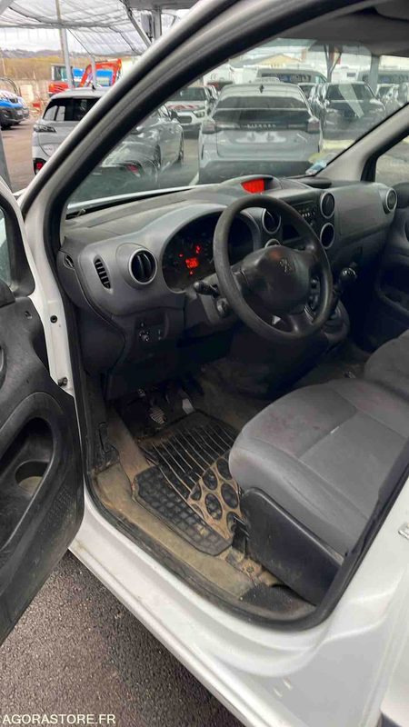 Malá dodávka PEUGEOT PARTNER DANGEL - 2016 - 194550KM - EE566FD: obrázek 23 Malá dodávka PEUGEOT PARTNER DANGEL - 2016 - 194550KM - EE566FD: obrázek 23