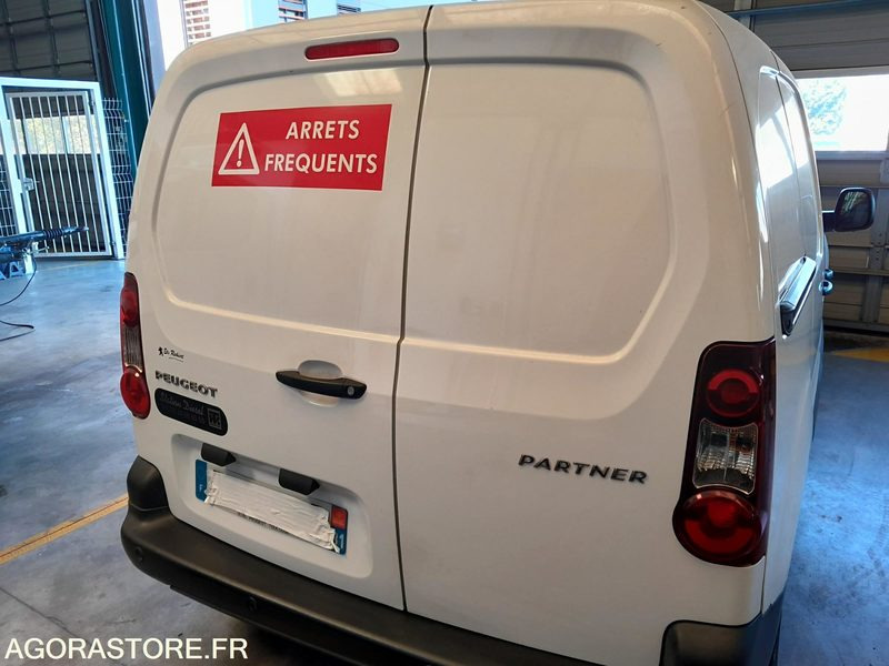 PEUGEOT PARTNER II 1.6 Vti 50026 kms 2016 frigo - Malá dodávka: obrázek 5 PEUGEOT PARTNER II 1.6 Vti 50026 kms 2016 frigo - Malá dodávka: obrázek 5