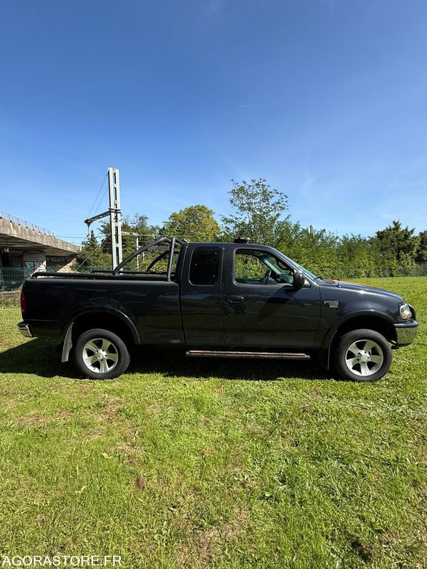 PICK UP FORD 4X4 F150 Automatique V8 - ESSENCE GPL - 236000 KMS - Osobní auto: obrázek 5 PICK UP FORD 4X4 F150 Automatique V8 - ESSENCE GPL - 236000 KMS - Osobní auto: obrázek 5