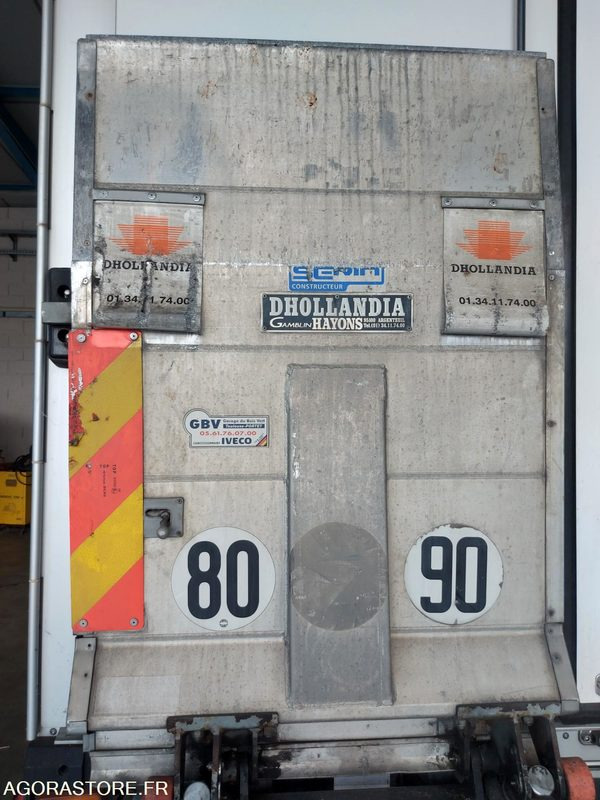 POIDS LOURDS IVECO DAILY FRIGORIFIQUE - 195900 kms - 2005 - Chladící dodávka: obrázek 4 POIDS LOURDS IVECO DAILY FRIGORIFIQUE - 195900 kms - 2005 - Chladící dodávka: obrázek 4