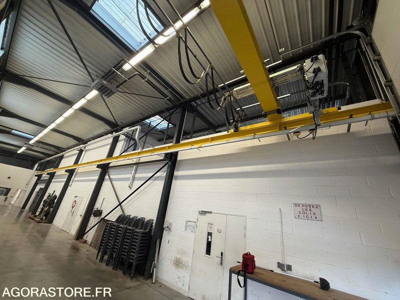 PONT ROULANT (Capacité 1600kgs) - Nástroj/ Vybavení: obrázek 3 PONT ROULANT (Capacité 1600kgs) - Nástroj/ Vybavení: obrázek 3