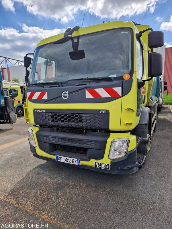 *PORTEUR BOM 26T VOLVO GEESINK - 2014 - - Vůz na odvoz odpadků: obrázek 1 *PORTEUR BOM 26T VOLVO GEESINK - 2014 - - Vůz na odvoz odpadků: obrázek 1