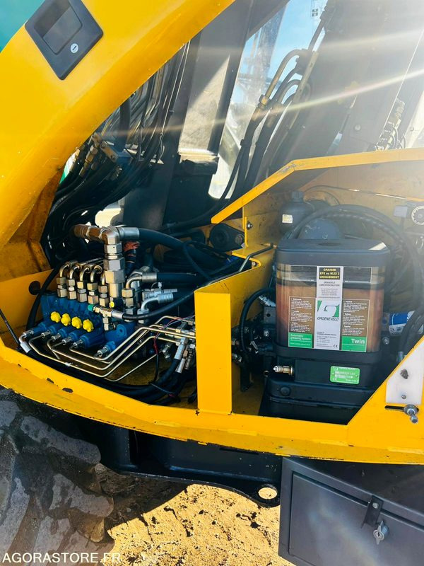 Pelle Mecalac 12MXT - 2004 - 4523 HEURES - Rýpadlo: obrázek 4 Pelle Mecalac 12MXT - 2004 - 4523 HEURES - Rýpadlo: obrázek 4