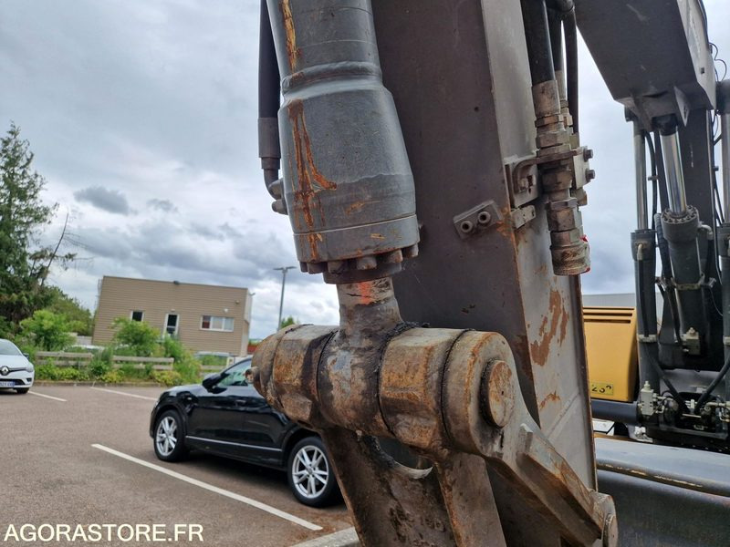 Rýpadlo Pelle sur pneus Volvo EW160B (MOTEUR NEUF)- 2004 / 12727 HEURES: obrázek 19