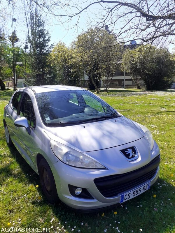 Peugeot 207 1.4 hdi 70 cv - Osobní auto: obrázek 1 Peugeot 207 1.4 hdi 70 cv - Osobní auto: obrázek 1