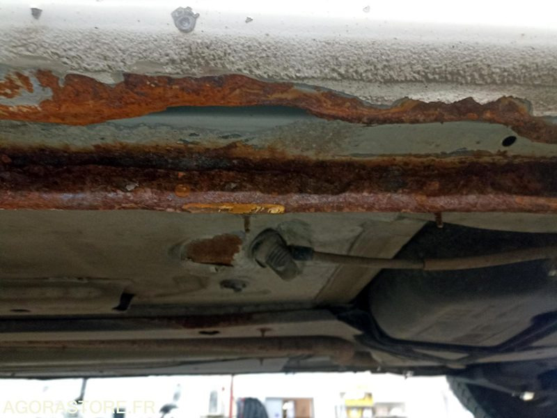 Peugeot Partner (pour pièces) - Malá dodávka: obrázek 5 Peugeot Partner (pour pièces) - Malá dodávka: obrázek 5