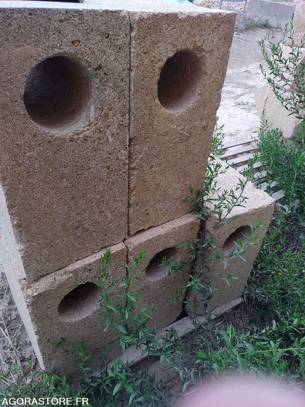 Pierre du Gard - Nástroj/ Vybavení: obrázek 2 Pierre du Gard - Nástroj/ Vybavení: obrázek 2