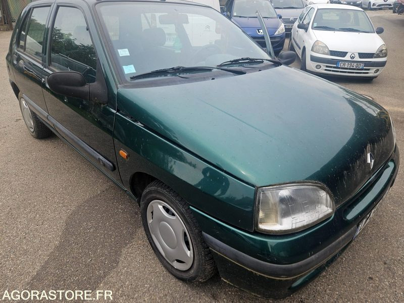 RENAULT CLIO 1996 - Osobní auto: obrázek 4 RENAULT CLIO 1996 - Osobní auto: obrázek 4