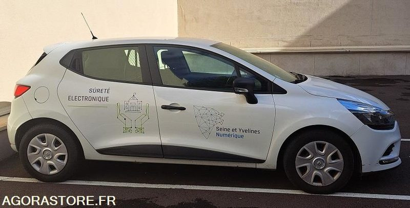 RENAULT - CLIO - 2018 - 79 000 KM - Osobní auto: obrázek 4 RENAULT - CLIO - 2018 - 79 000 KM - Osobní auto: obrázek 4