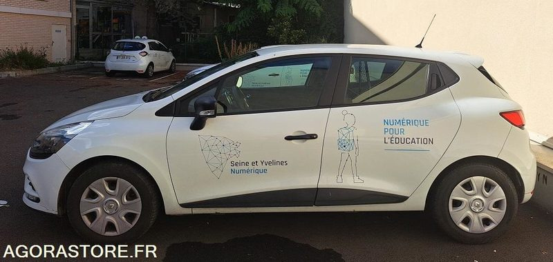 RENAULT - CLIO - 2018 - 79 000 KM - Osobní auto: obrázek 3 RENAULT - CLIO - 2018 - 79 000 KM - Osobní auto: obrázek 3