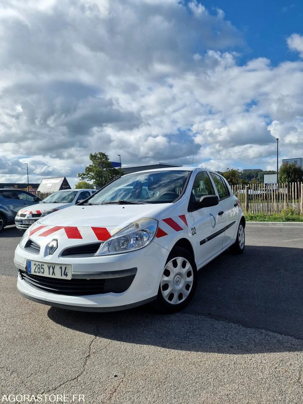 RENAULT CLIO 3 - LOT N°1 - Osobní auto: obrázek 1 RENAULT CLIO 3 - LOT N°1 - Osobní auto: obrázek 1