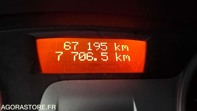 RENAULT CLIO - CA210TK - Osobní auto: obrázek 5 RENAULT CLIO - CA210TK - Osobní auto: obrázek 5