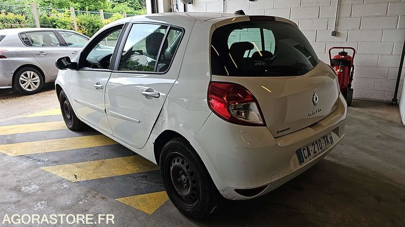 RENAULT CLIO - CA210TK - Osobní auto: obrázek 4 RENAULT CLIO - CA210TK - Osobní auto: obrázek 4