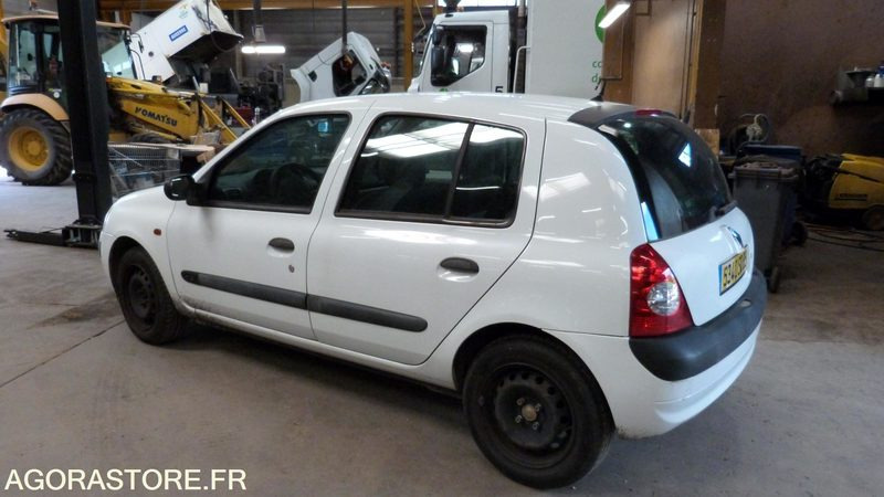 RENAULT CLIO - Osobní auto: obrázek 2 RENAULT CLIO - Osobní auto: obrázek 2