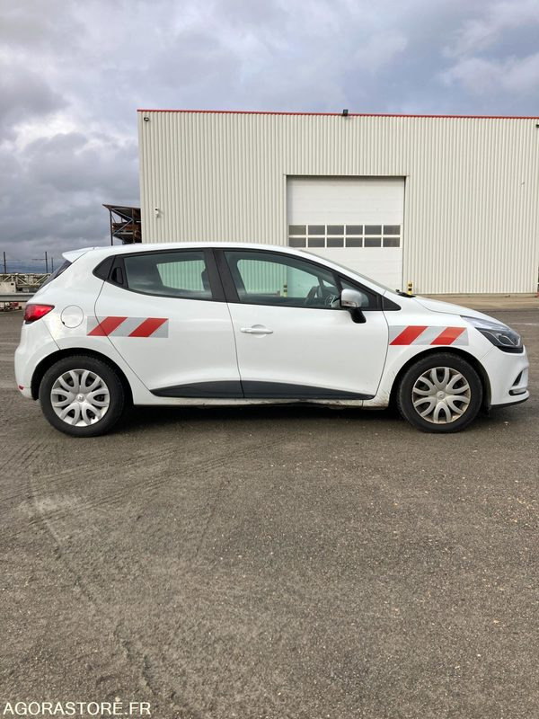 RENAULT CLIO IV diesel - Année 2018 - 312 000km - Osobní auto: obrázek 5 RENAULT CLIO IV diesel - Année 2018 - 312 000km - Osobní auto: obrázek 5