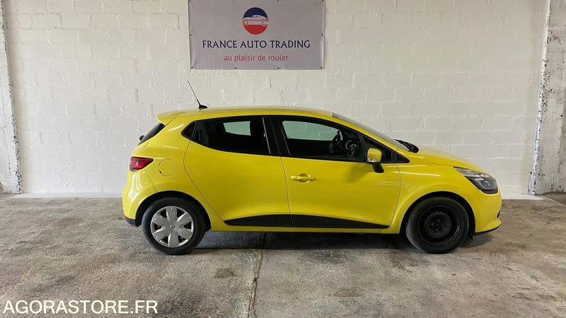 RENAULT ClIO IV 5 Portes 1.5 DCI FAP ECO2 S&S 75 CV - 2P013 - 231 897km - Osobní auto: obrázek 3 RENAULT ClIO IV 5 Portes 1.5 DCI FAP ECO2 S&S 75 CV - 2P013 - 231 897km - Osobní auto: obrázek 3