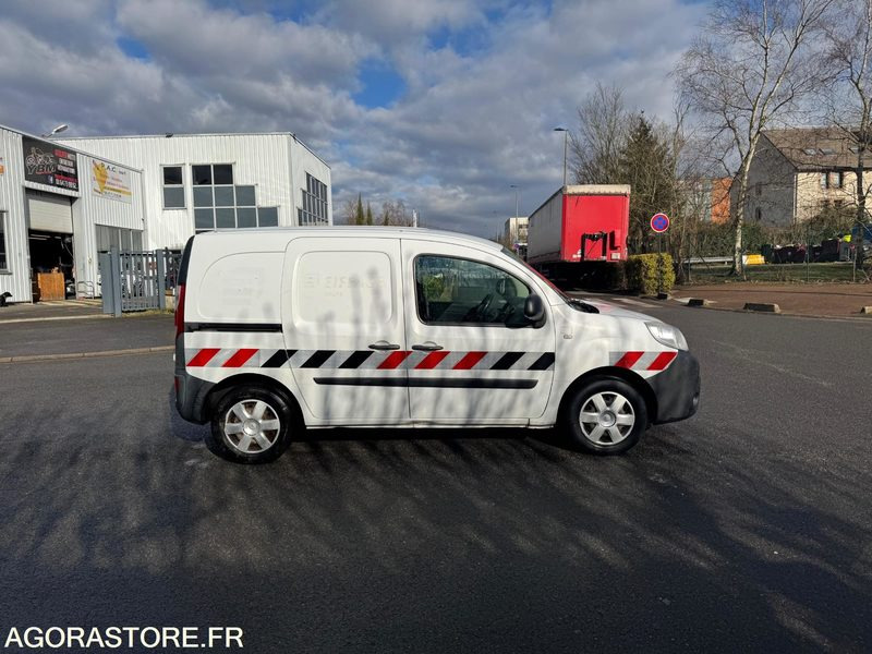 RENAULT KANGOO - 2016 - 300 000 KM - Malá dodávka: obrázek 3 RENAULT KANGOO - 2016 - 300 000 KM - Malá dodávka: obrázek 3