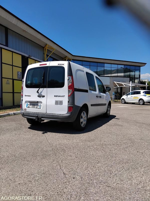 RENAULT KANGOO II Express (VU) 1.5 dci FAP 75CV_CY-188-ZP - Malá dodávka: obrázek 4 RENAULT KANGOO II Express (VU) 1.5 dci FAP 75CV_CY-188-ZP - Malá dodávka: obrázek 4