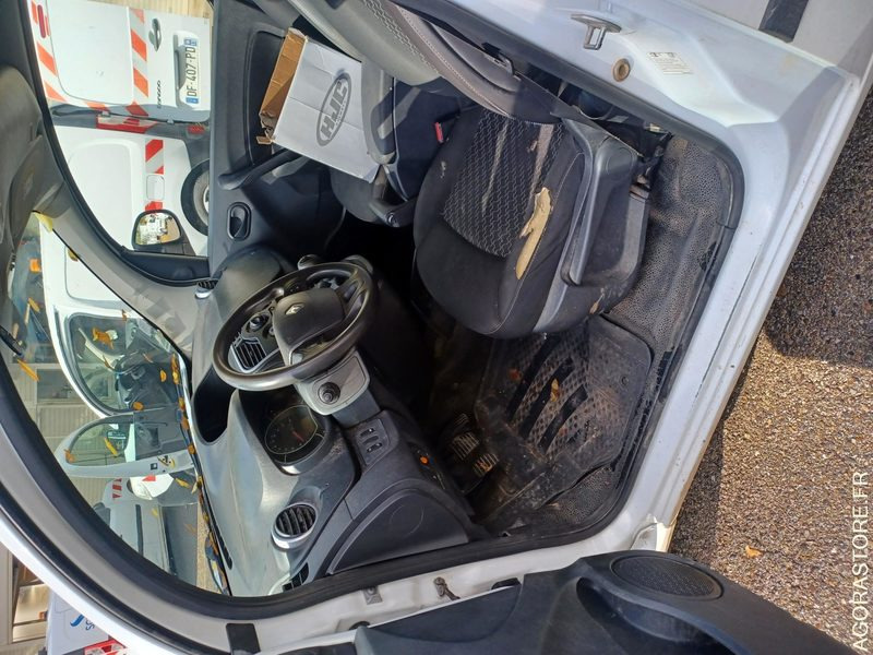 RENAULT KANGOO / REF SCP : 987 - Furgon: obrázek 3 RENAULT KANGOO / REF SCP : 987 - Furgon: obrázek 3