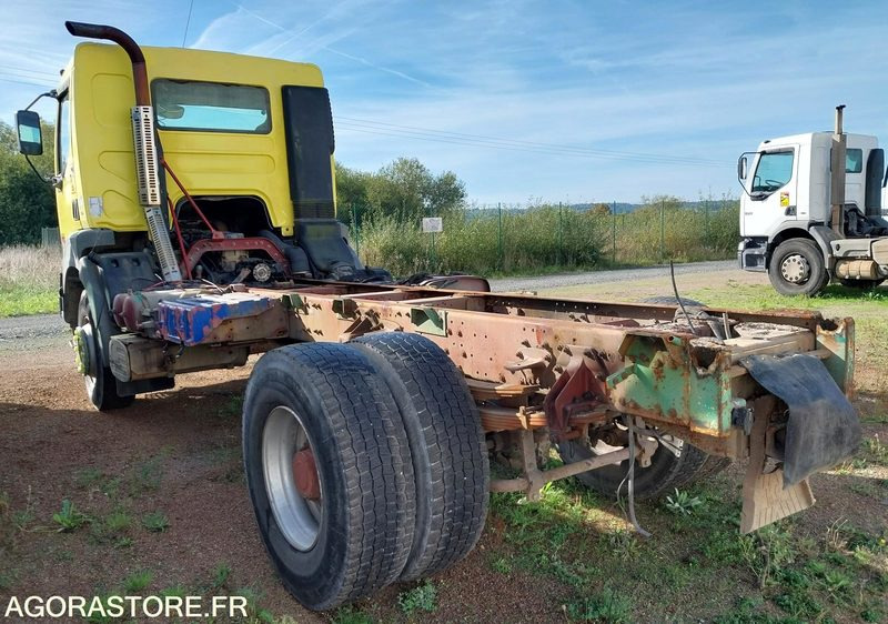 RENAULT KERAX 300-19 / 1999 / 660960 km - Podvozek s kabinou: obrázek 2 RENAULT KERAX 300-19 / 1999 / 660960 km - Podvozek s kabinou: obrázek 2