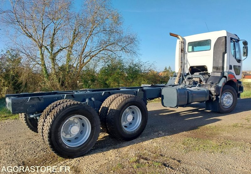 RENAULT KERAX 370-26 / 2004 / 715710 Km avec peinture neuve - Podvozek s kabinou: obrázek 3 RENAULT KERAX 370-26 / 2004 / 715710 Km avec peinture neuve - Podvozek s kabinou: obrázek 3
